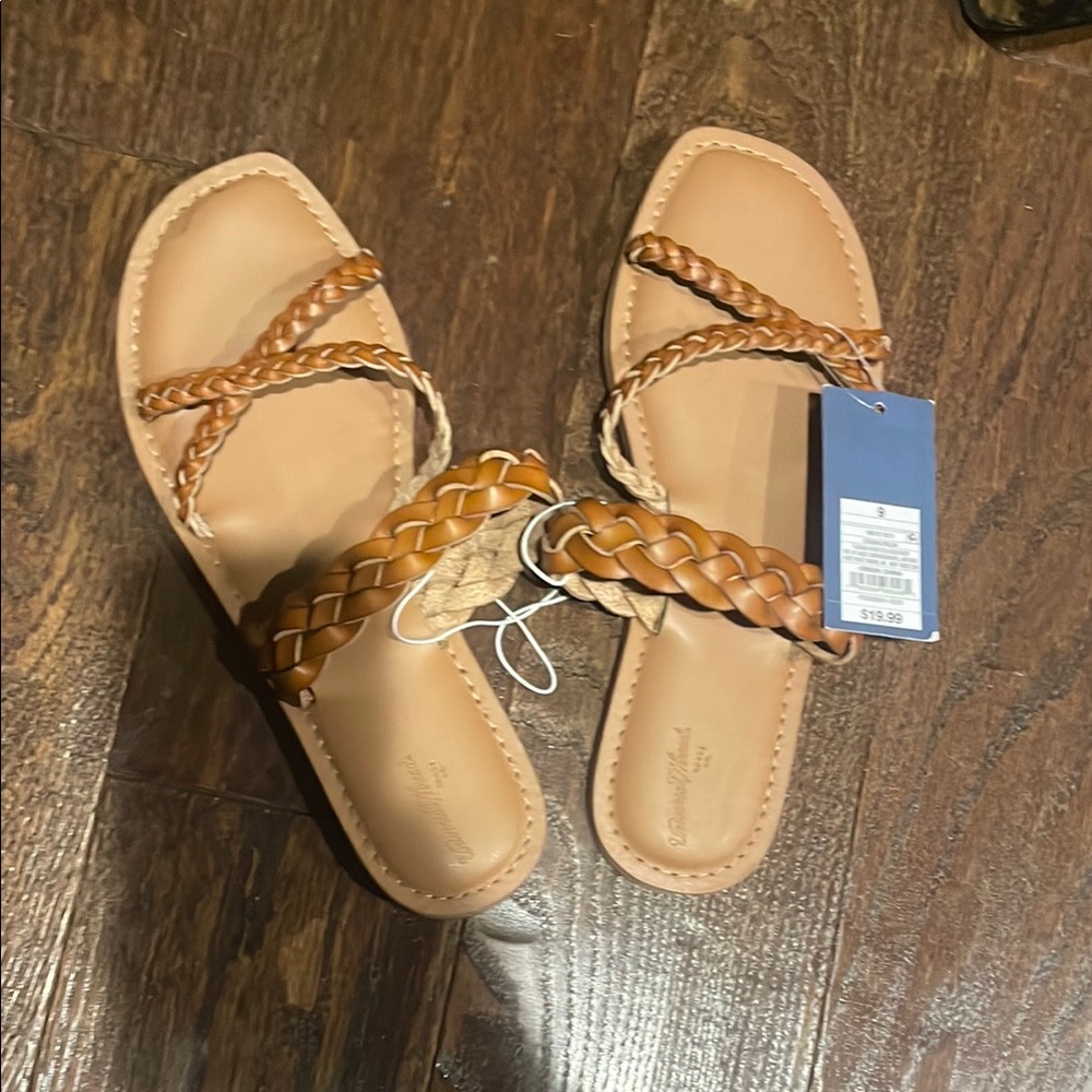 Universal Thread Tan Braided Sandals Slip-On